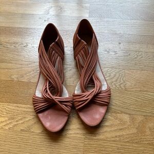 Elegant Women's Strappy Loeffler Randall Sandals in Peachy brown